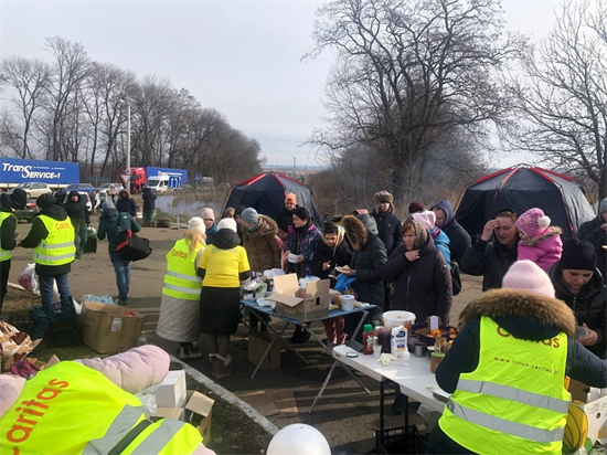 Hilfe der Caritas in der Ukraine an den Grenzen